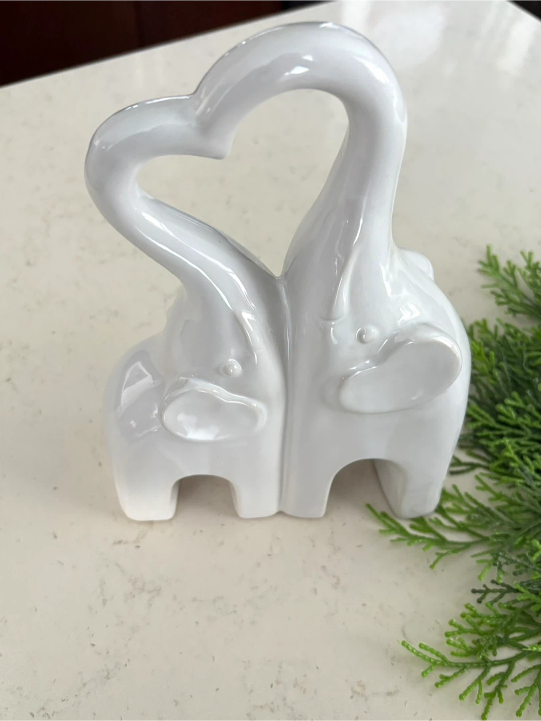 White Ceramic Elephant Couple Ornament - photo 2