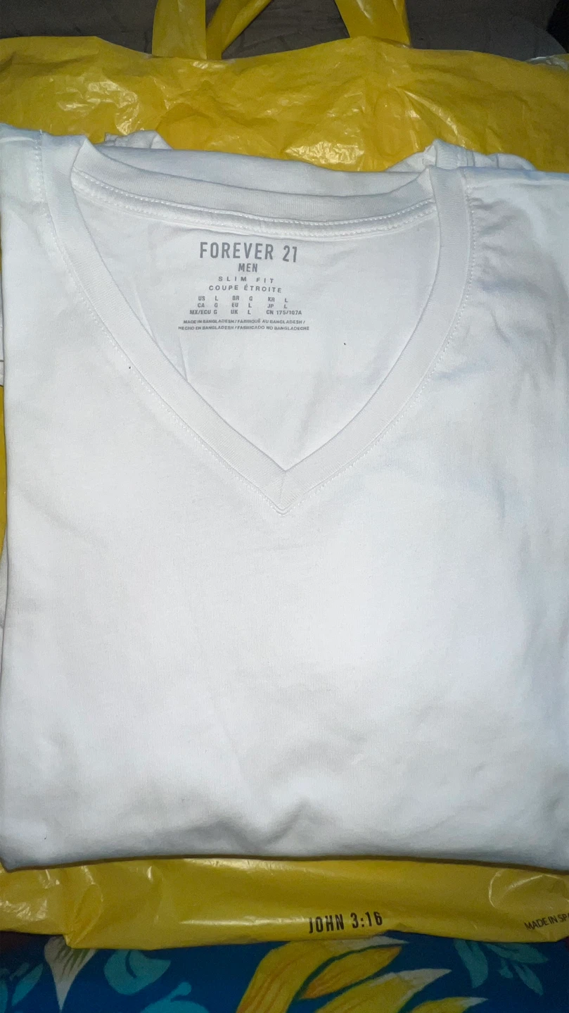 New-Forever 21 Men's White Slim Fit V-Neck T-Shirt
