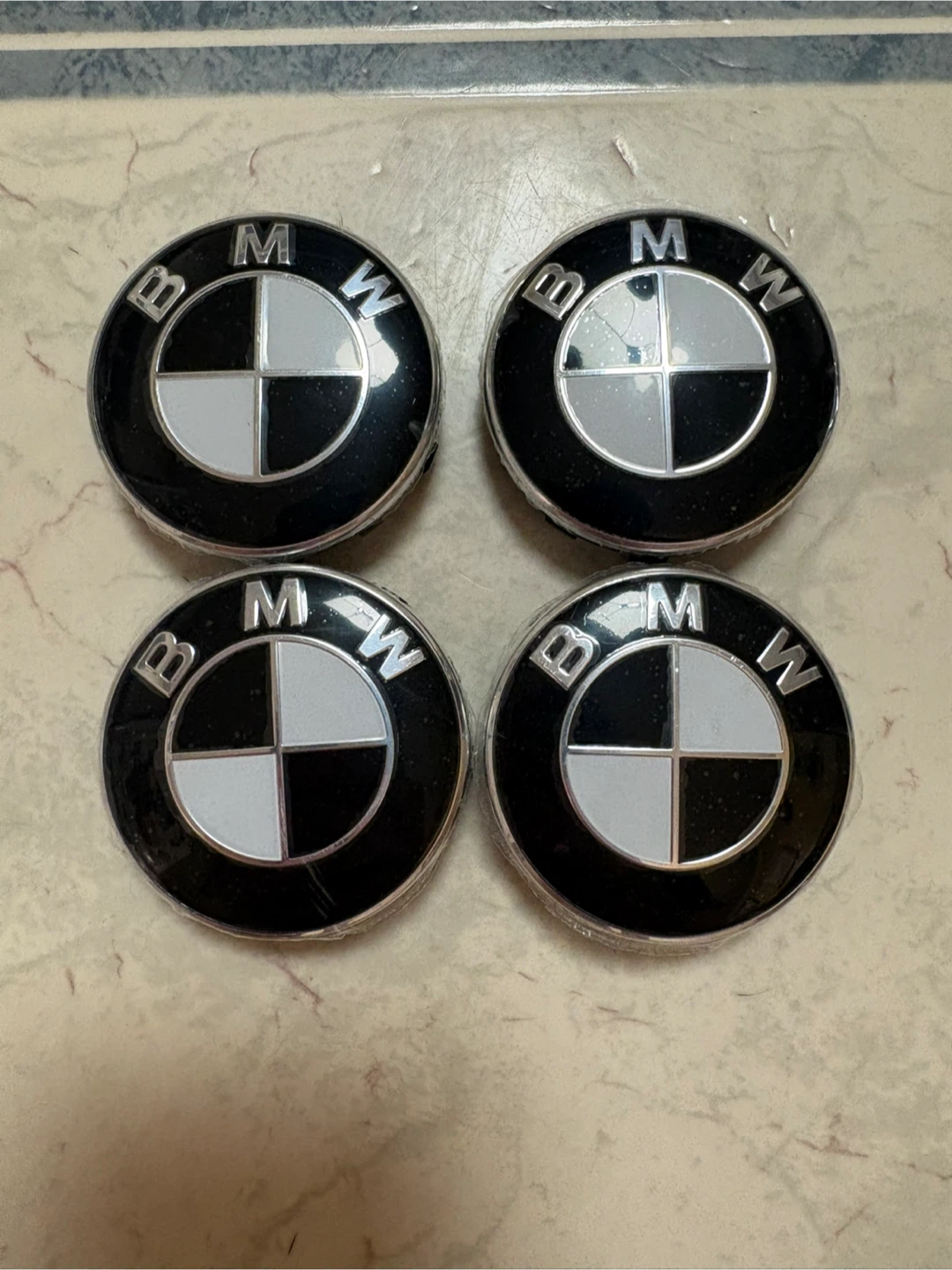 Set of 4 BMW Wheel Centre Caps - photo 2