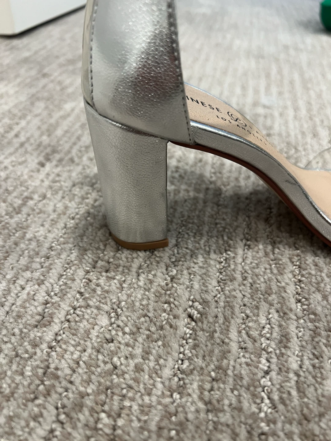 Chinese Laundry Silver Block Heel Sandals Size 7 - photo 5