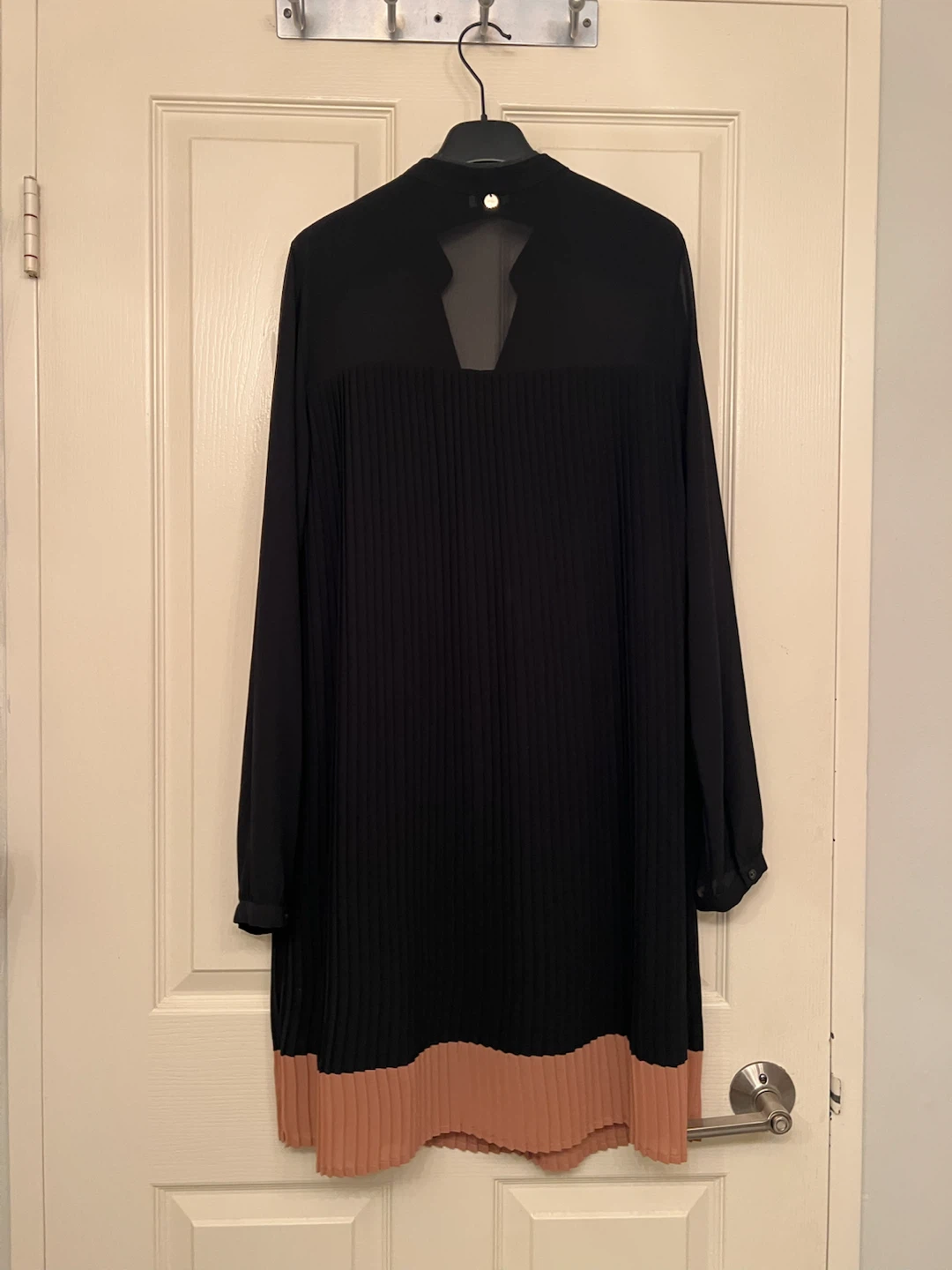 Liu Jo- Black Pleated Dress with Peach Hem