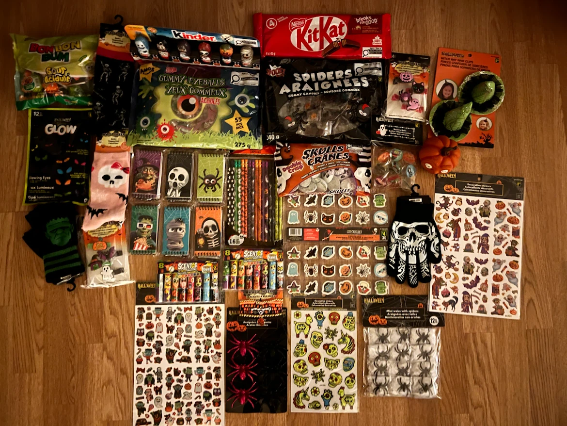 Large Halloween Party Supply Bundle - photo 4
