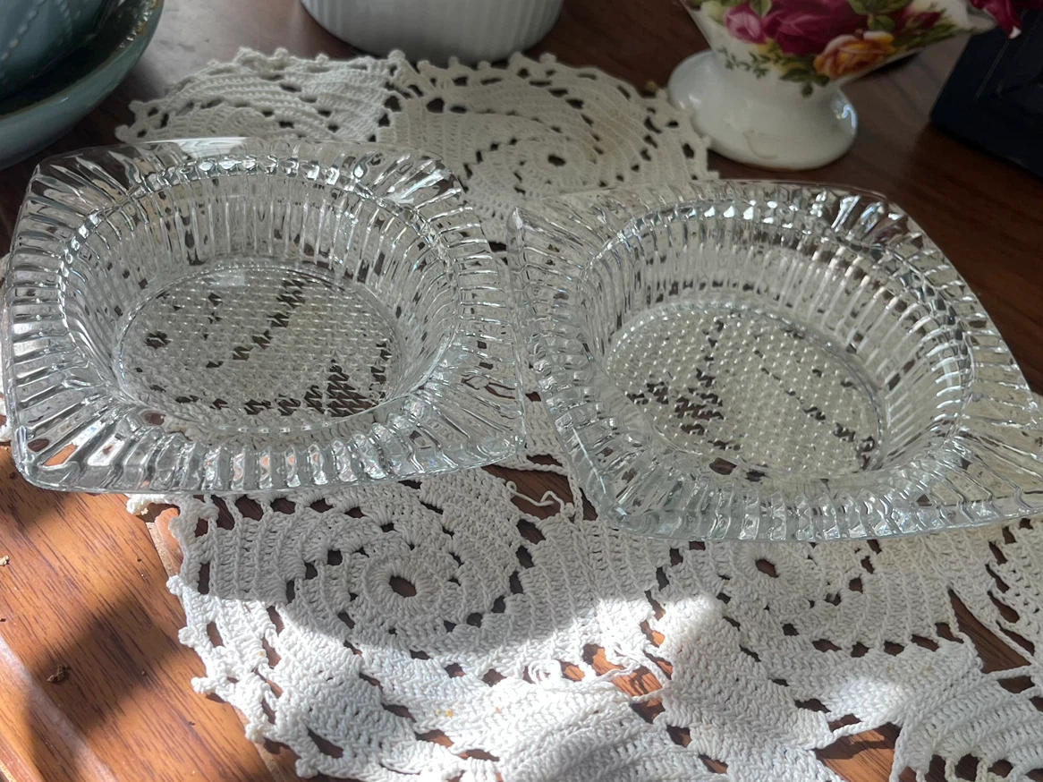 MCM Vintage Pressed Clear Glass Square Ashtrays, pair - photo 2