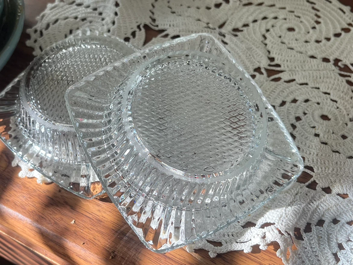 MCM Vintage Pressed Clear Glass Square Ashtrays, pair - photo 3
