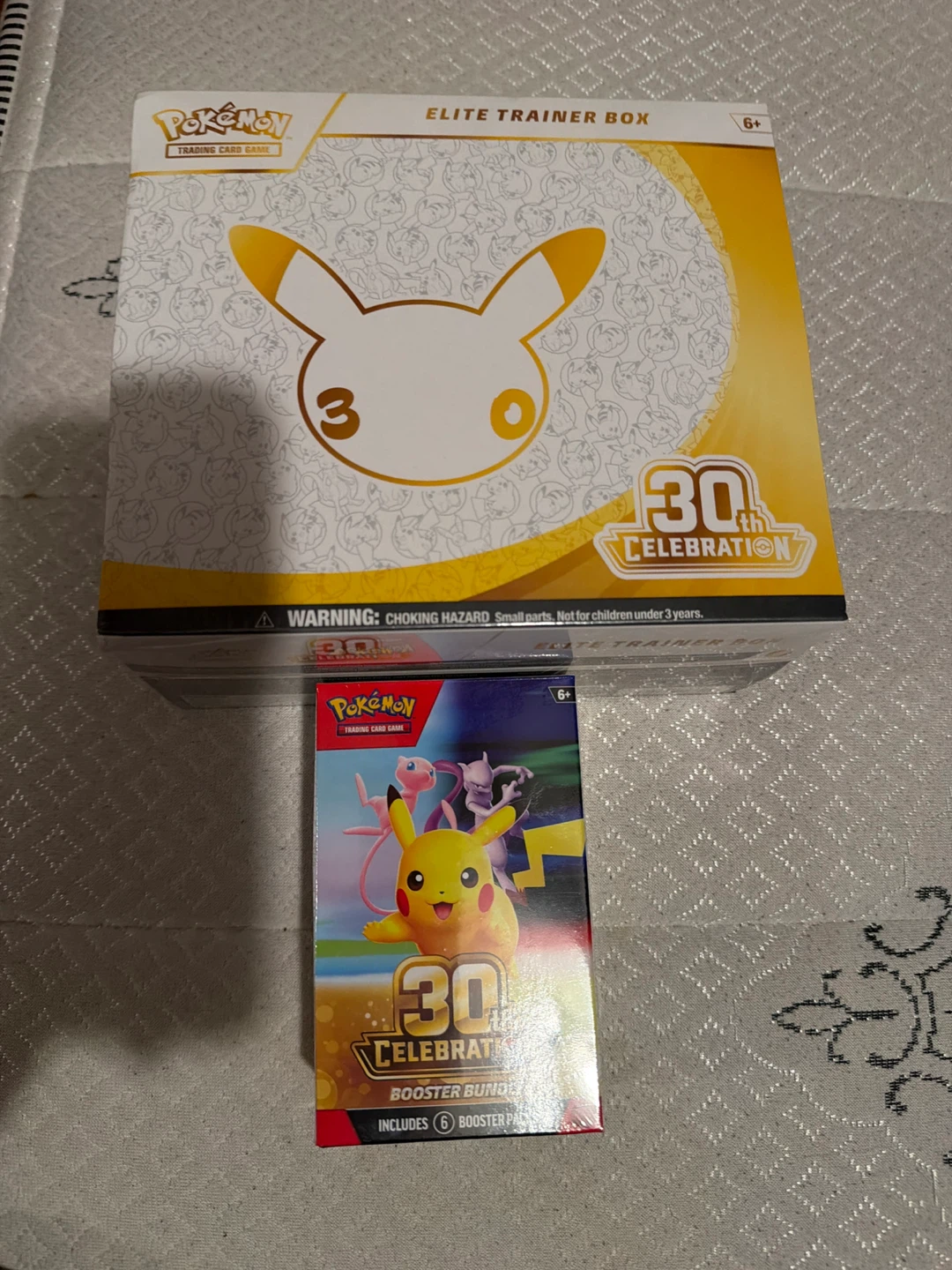 Pokemon 30th Celebration Elite Trainer Box & Booster - Bundle