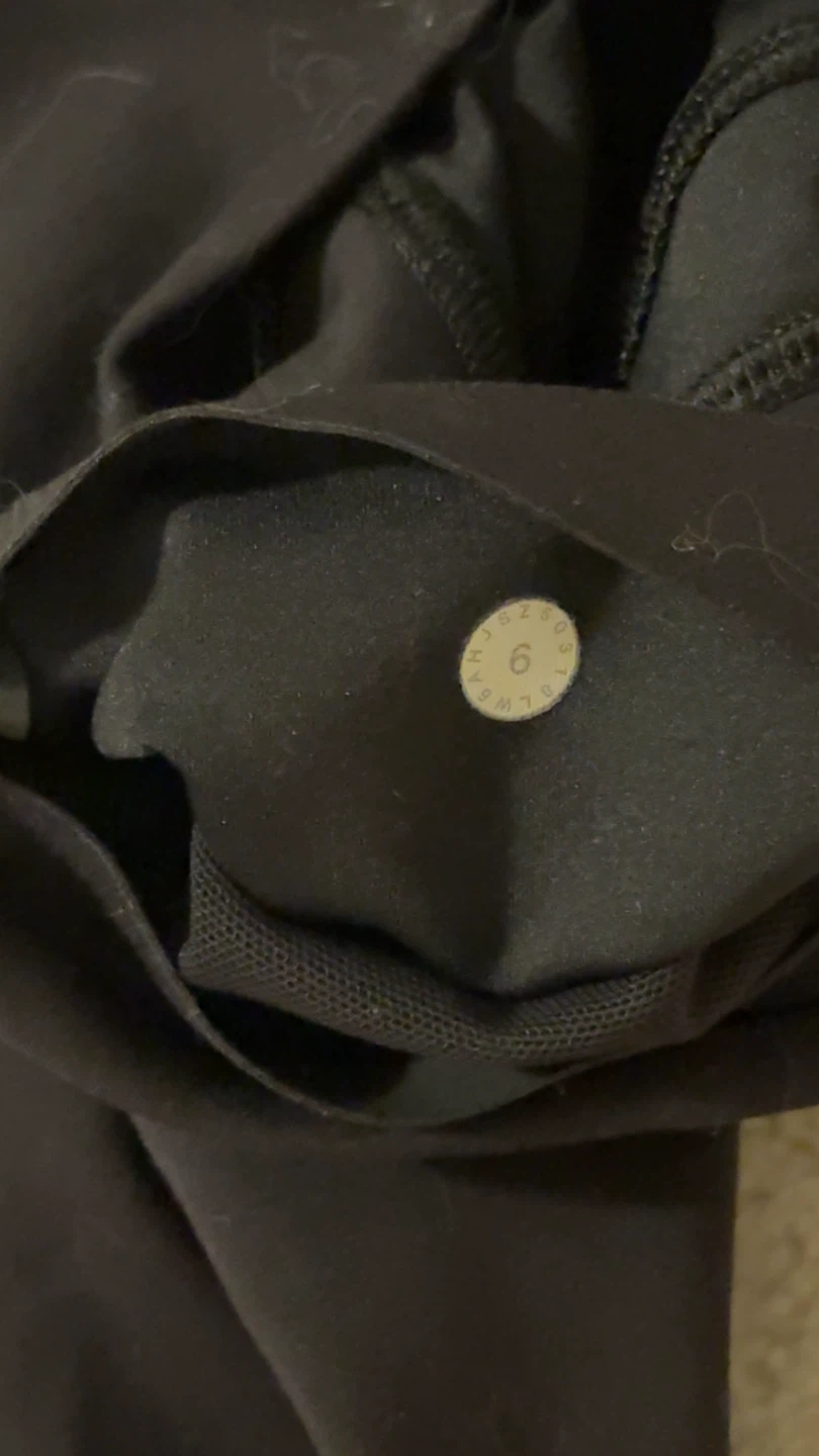 Lululemon In Movement Capri Crop Pants Everlux Women's 19" - photo 3