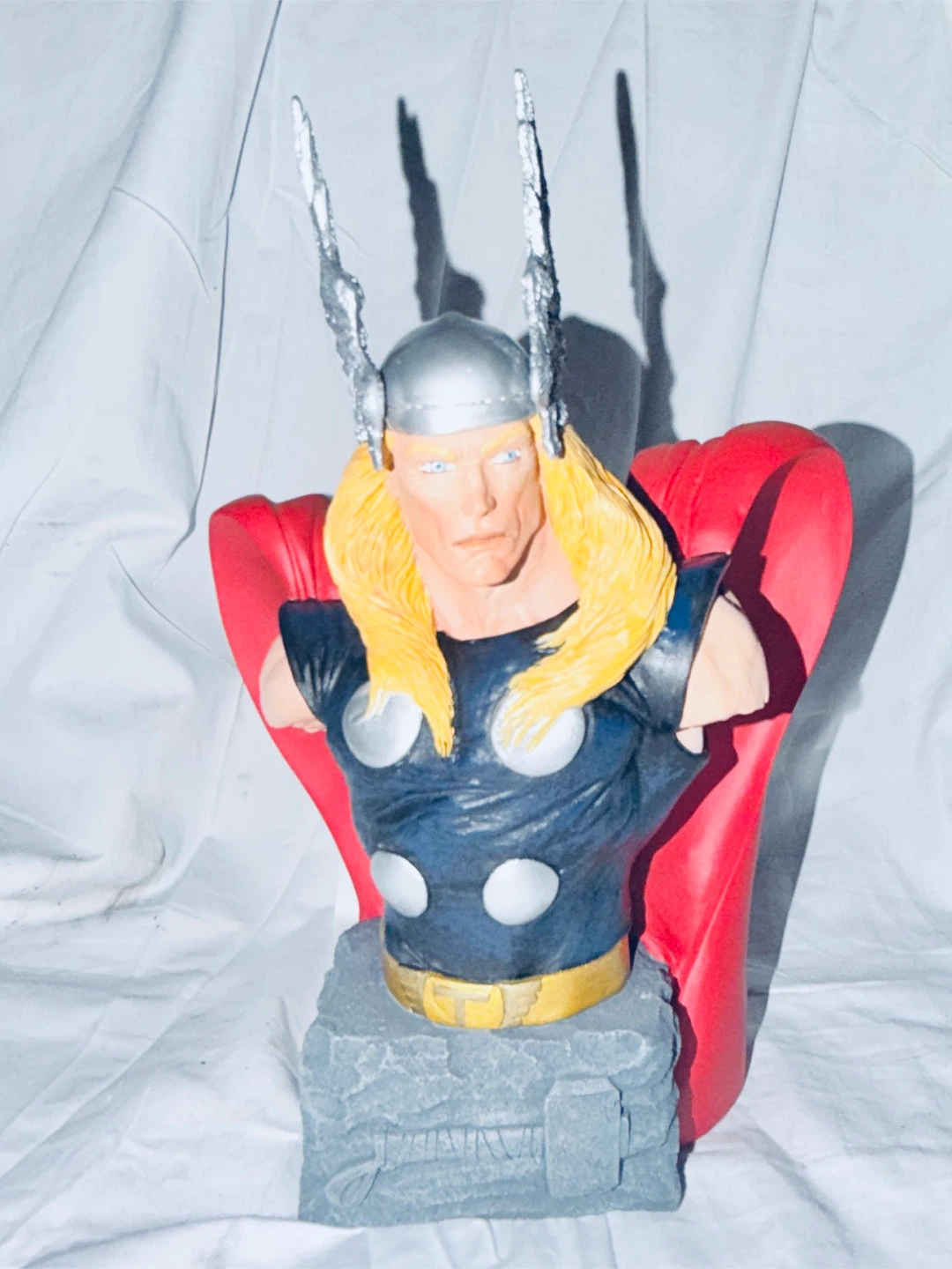 Dynamic Forces Marvel The Mighty Thor Bust - photo 2
