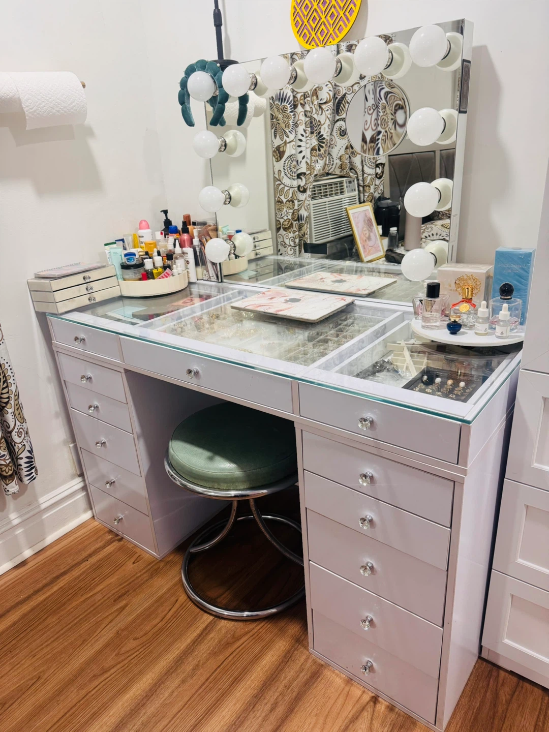 Impressions Vanity Makeup Desk with Lighted Mirror