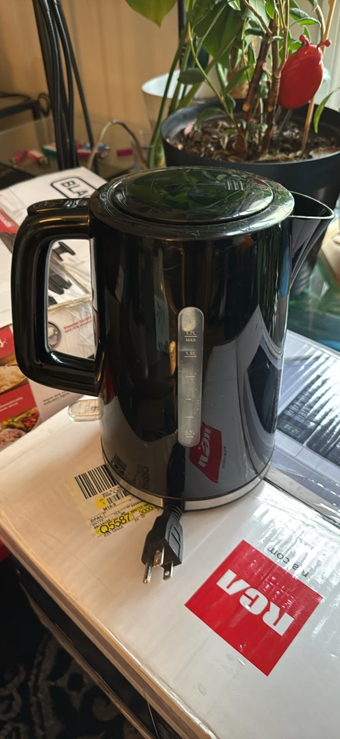 Kitchen appliance bundle: microwave, vacuum, kettle,rice cooker