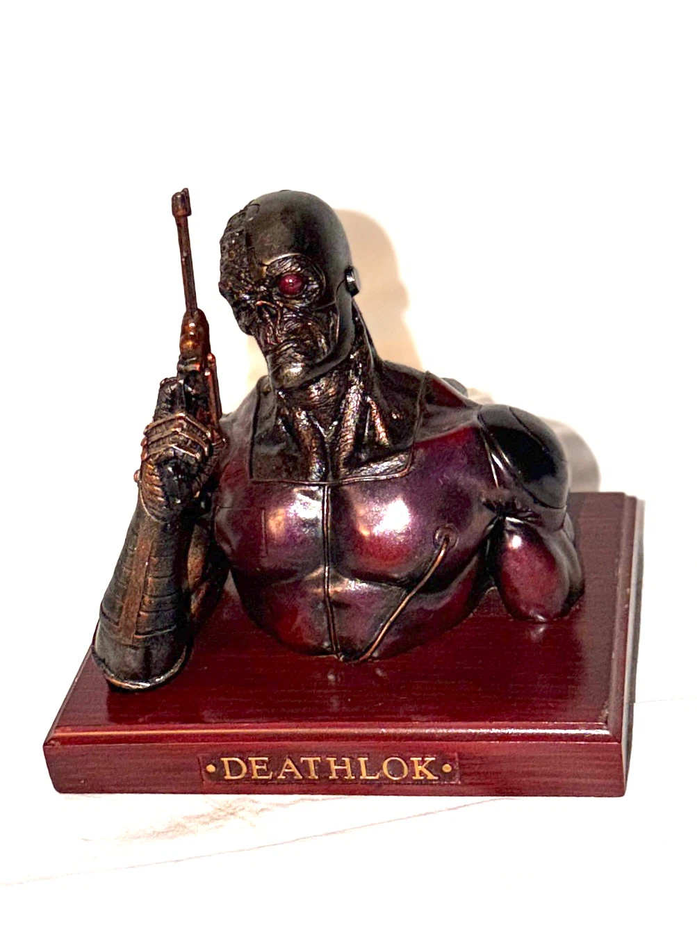 Earth X Deathlok Limited Edition Bronze Variant Statue - photo 2