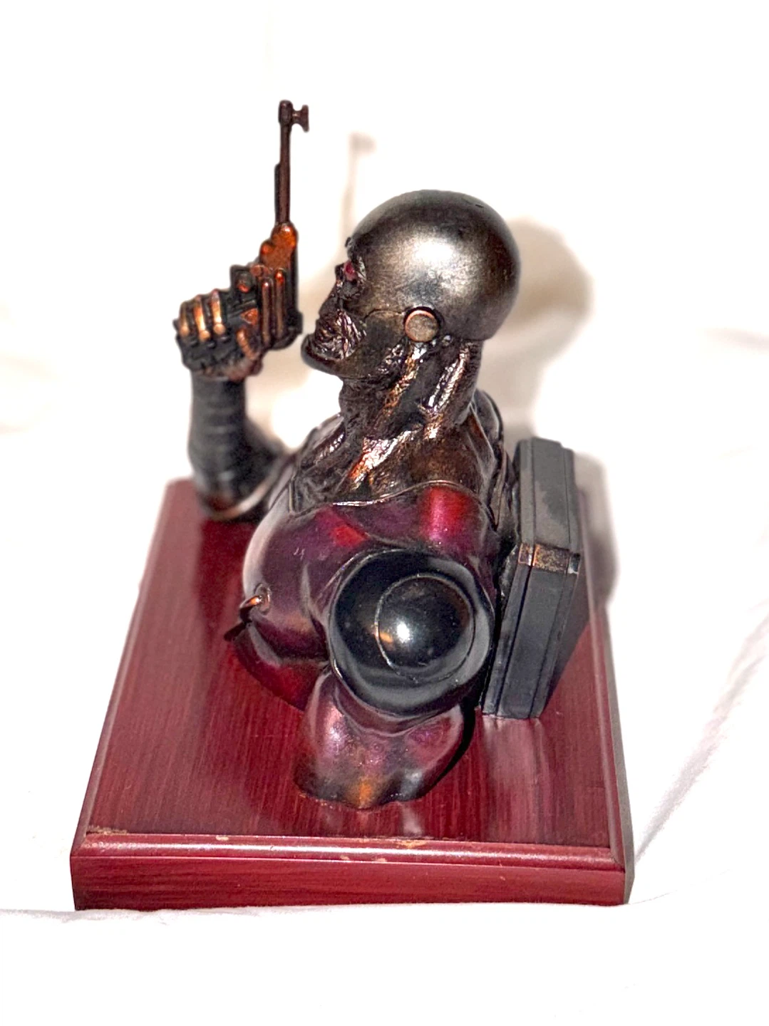 Earth X Deathlok Limited Edition Bronze Variant Statue - photo 5