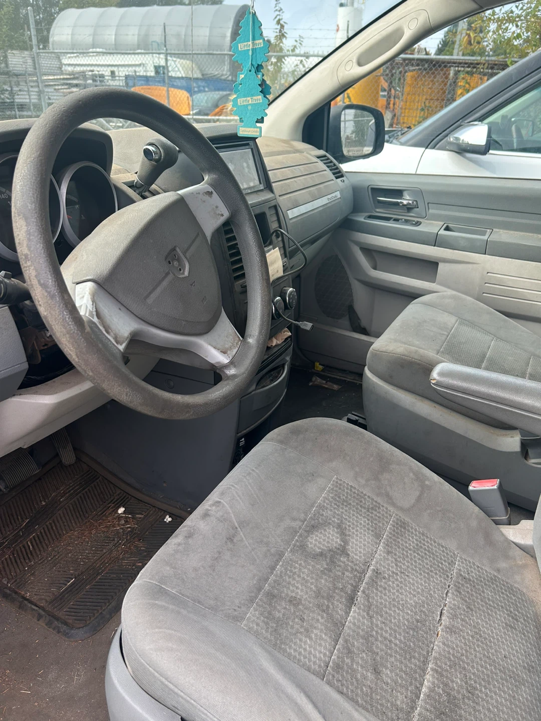 Dodge Grand Caravan Minivan - photo 4