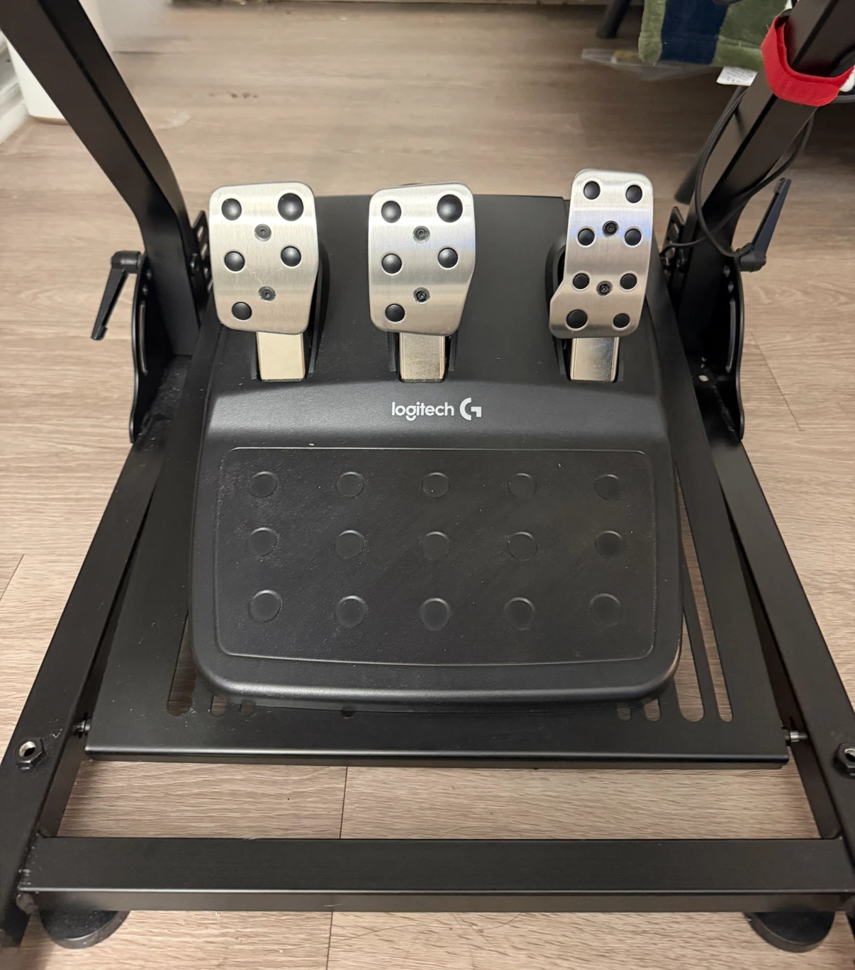 Logitech G29 Driving Force Racing Wheel and Pedals - photo 5
