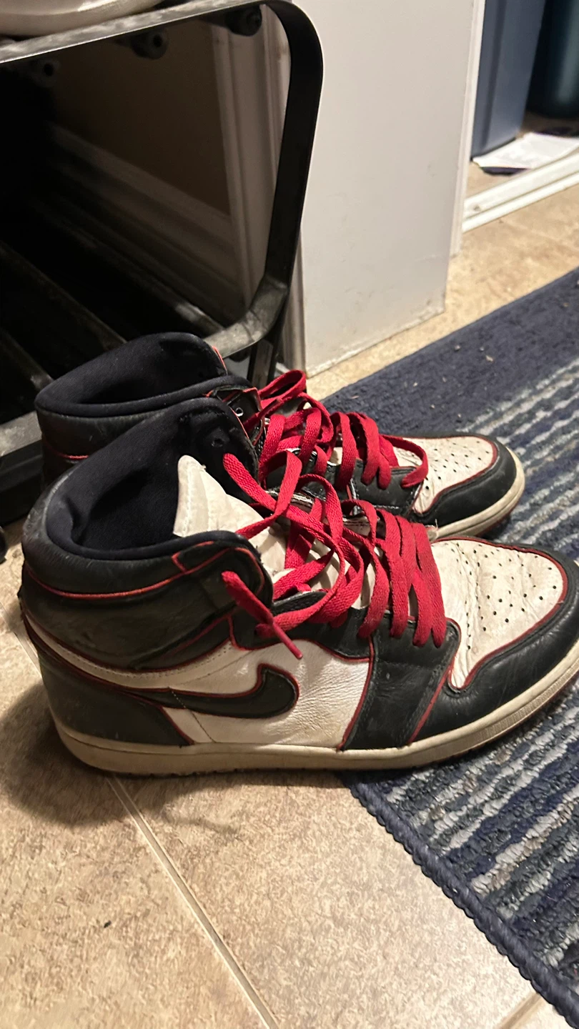 Nike Air Jordan 1 High Bloodline