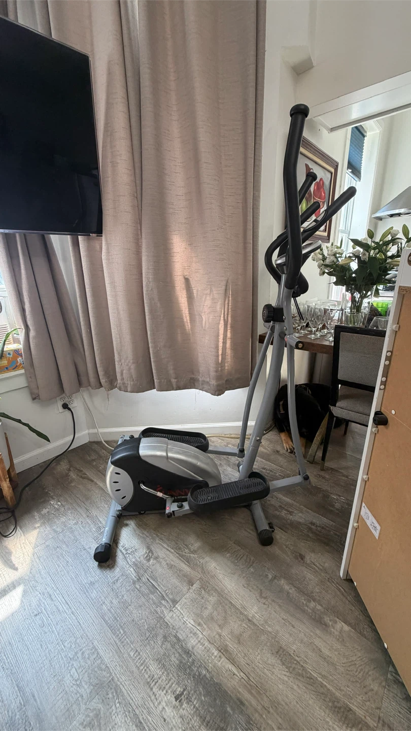 Sunny Health & Fitness Elliptical Machine - photo 2