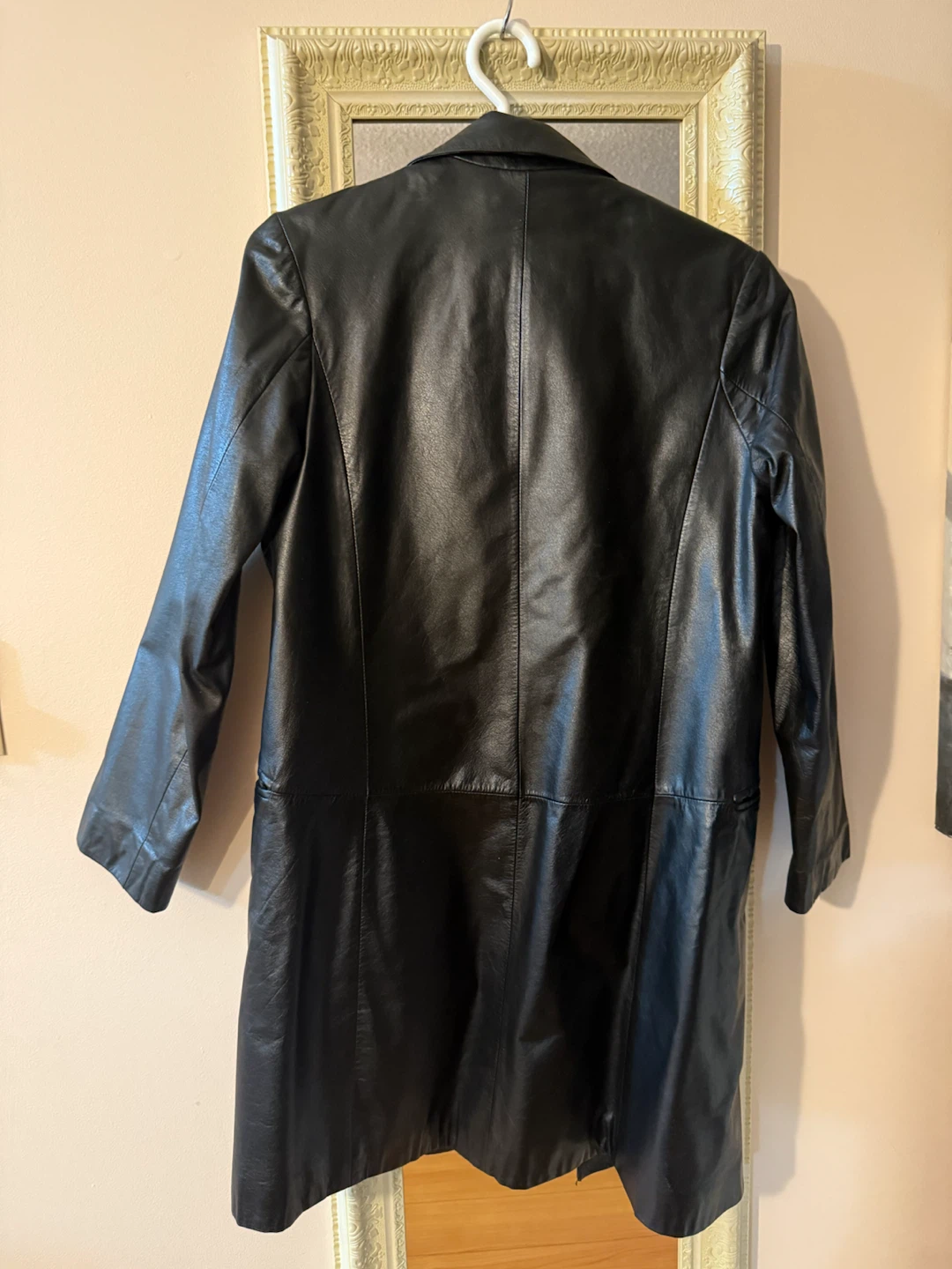 Danier Black Leather Jacket - photo 3