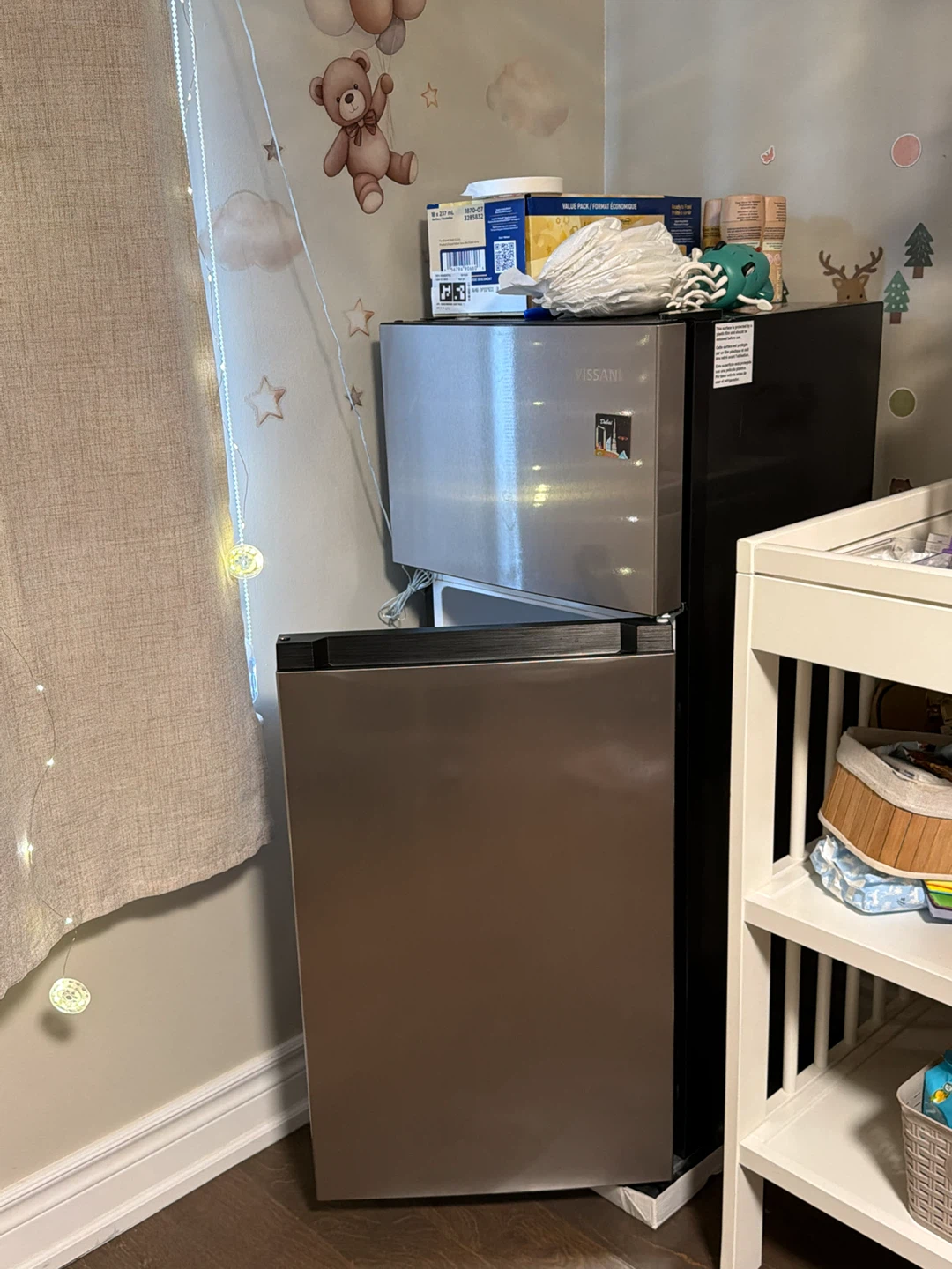 Vissani Compact 2-Door Refrigerator - photo 3