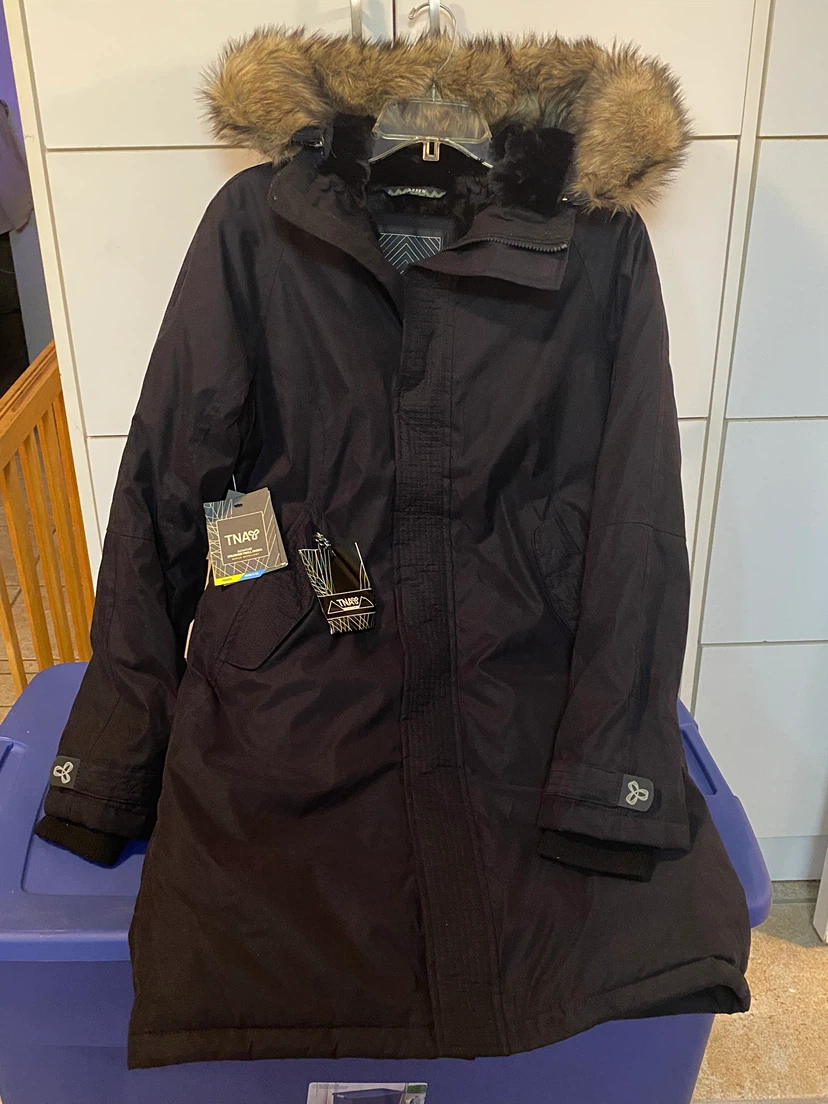 ARITZIA TNA ASPEN PARKA COAT MEDIUM NEW WITH TAGS