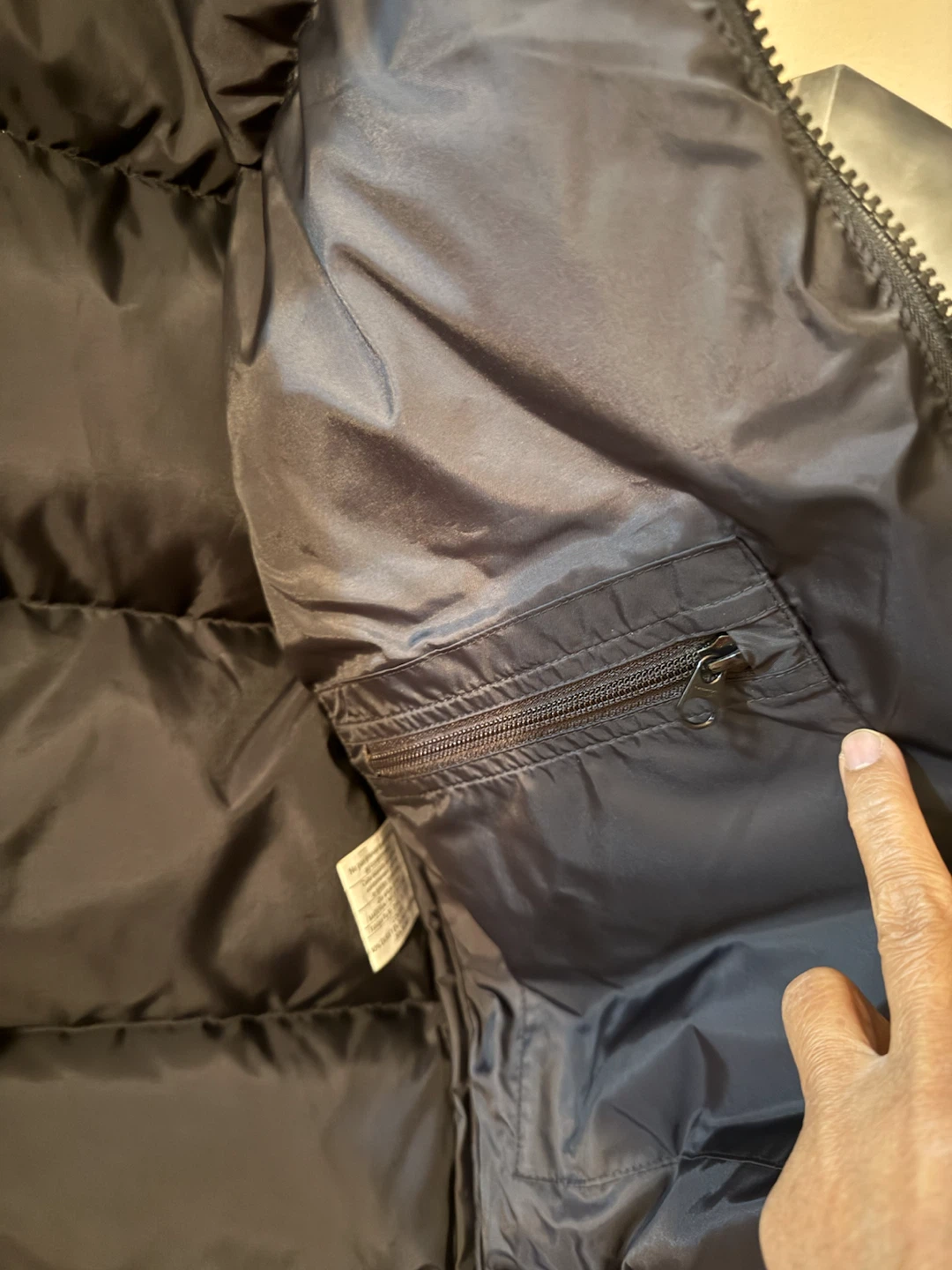 Roots Black Puffer Jacket - photo 3