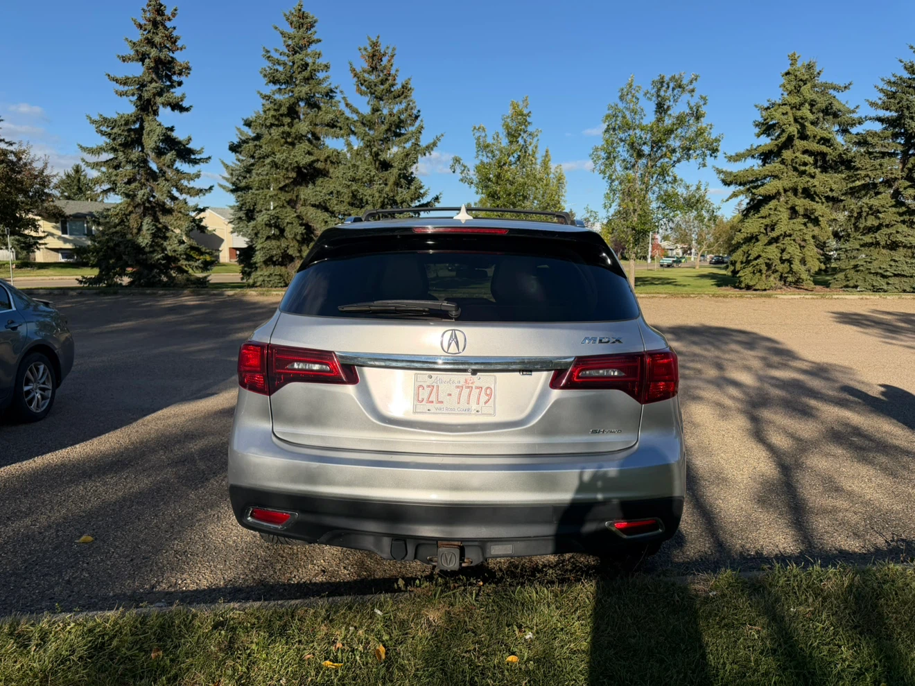 Acura MDX SUV - photo 3