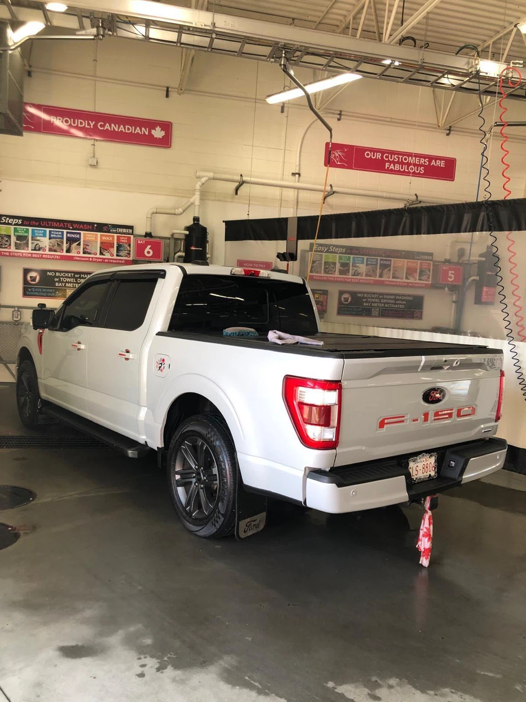 White Ford F-150 FX4 Truck - photo 4
