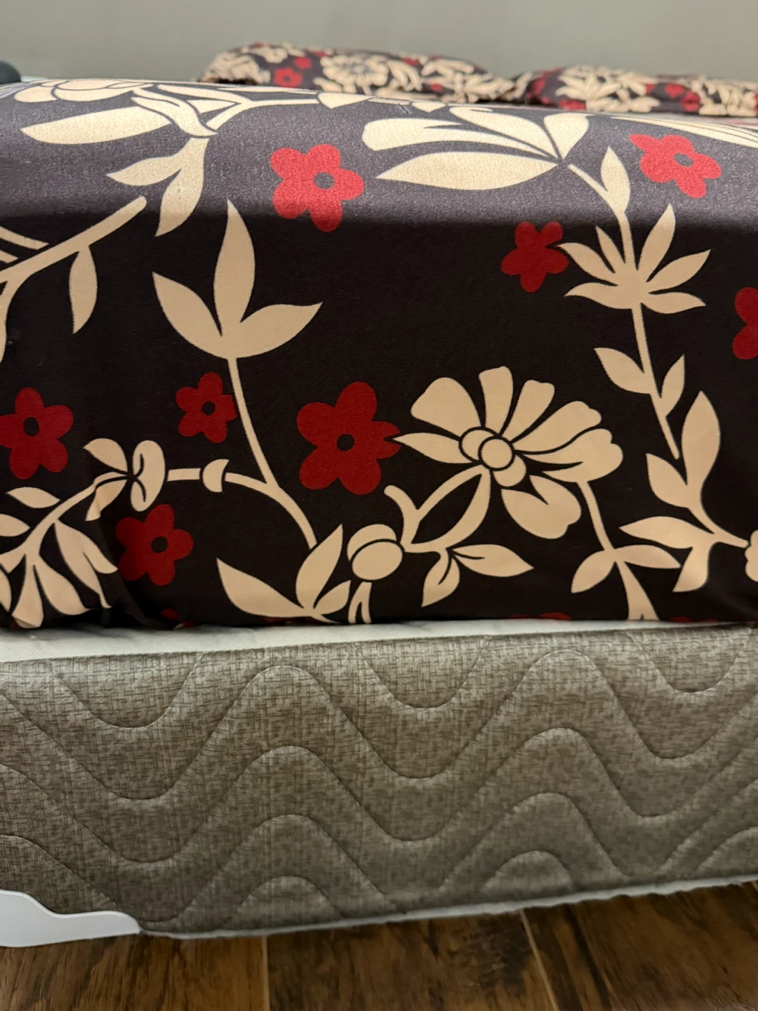 queen size mattress with spring box - photo 3