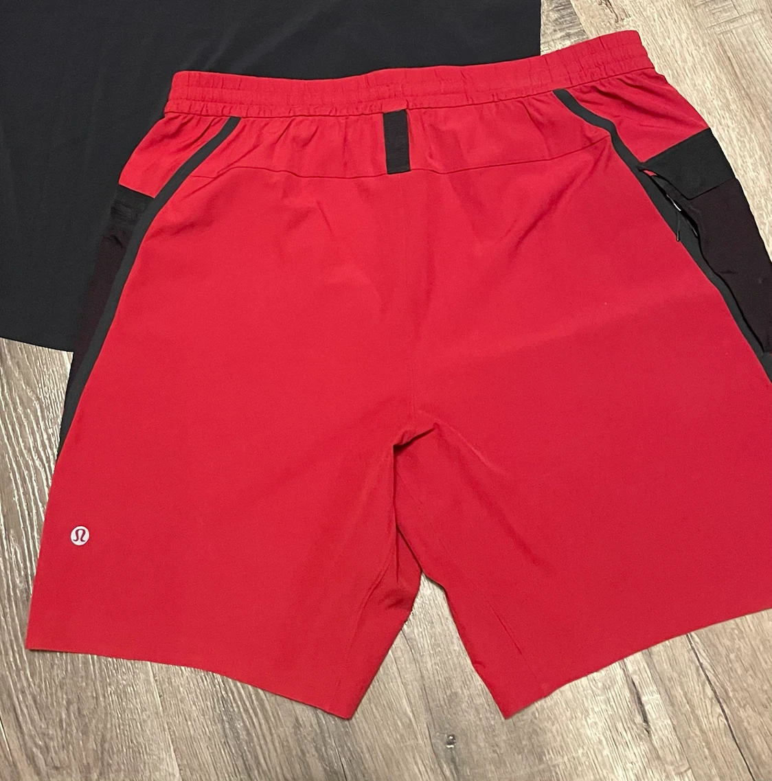 lululemon Men’s Shorts Large New