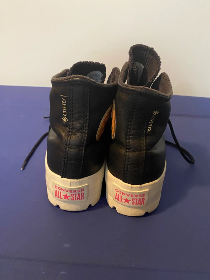 Converse GORE-TEX Leather Winter Lugged High Tops Shoes - photo 2