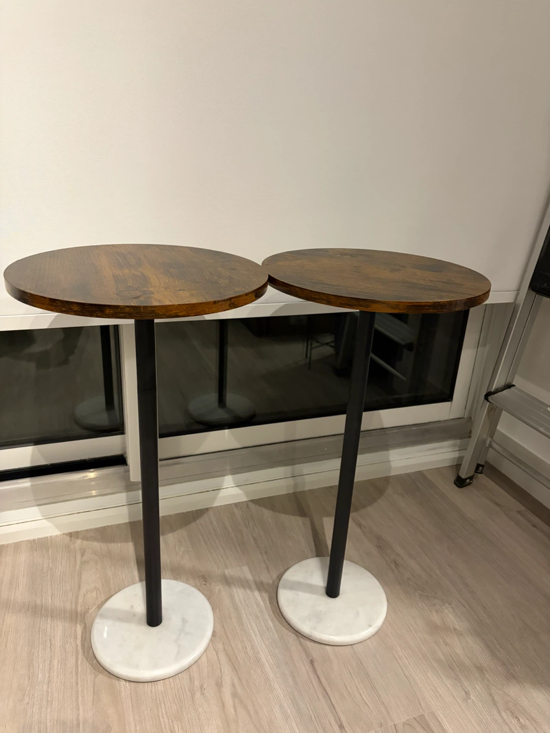 Set of 2 Round Side Tables