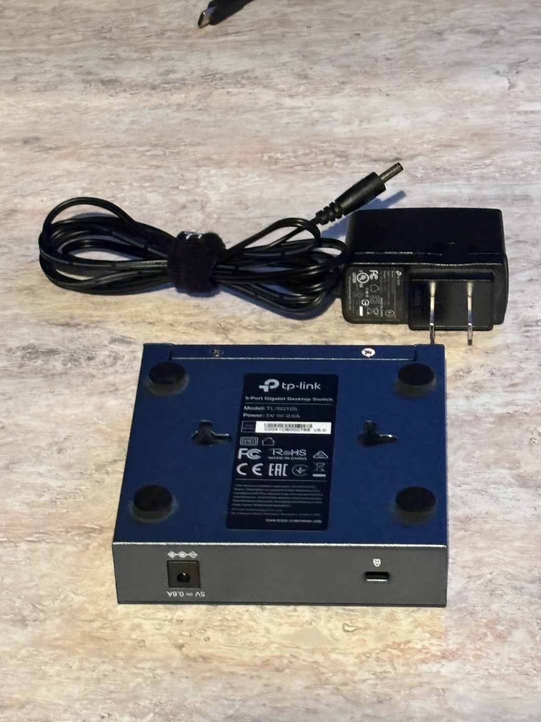 TP-Link TL-SG105 5-Port Gigabit Switch - photo 2