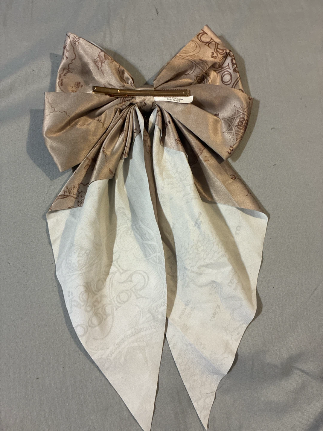 Lord of the Rings Map Bow Hair Clip - photo 2