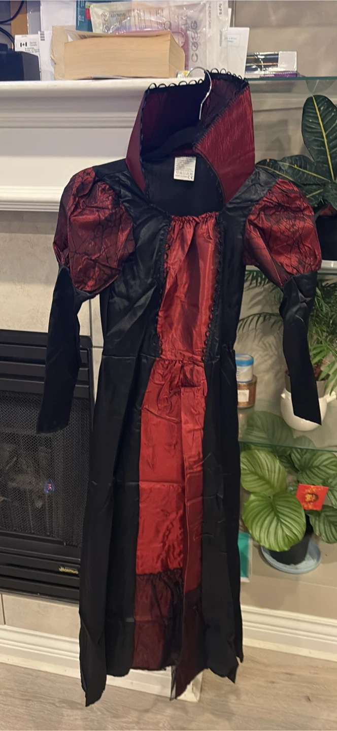 Brand new Deluxe Vampiress Costume - photo 4