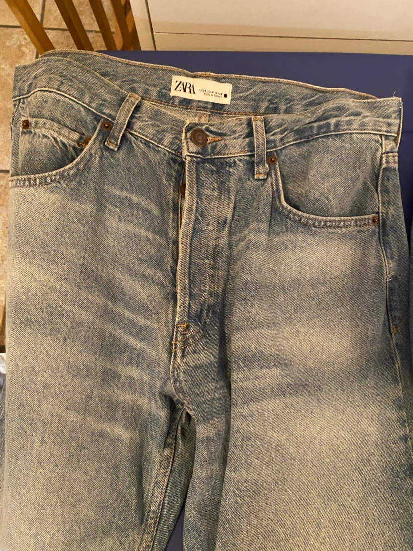 ZARA JEANS SET OF 2 WOMEN’S - SIZE 6 & 8 - photo 4