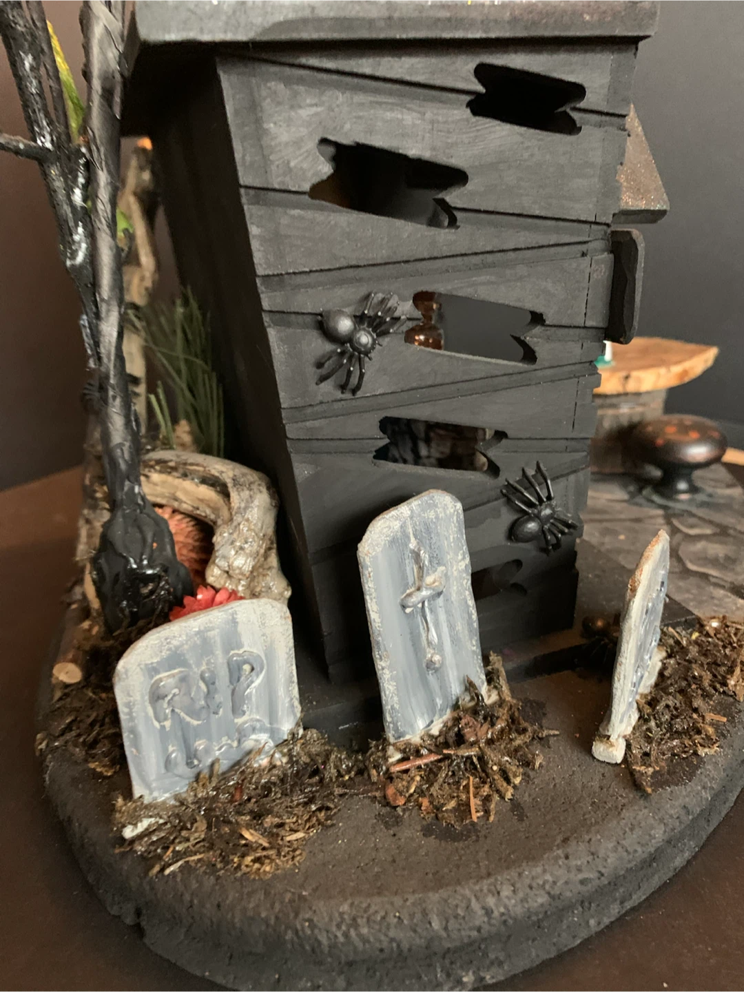 Skull & Spider Tavern Halloween Decor - photo 5