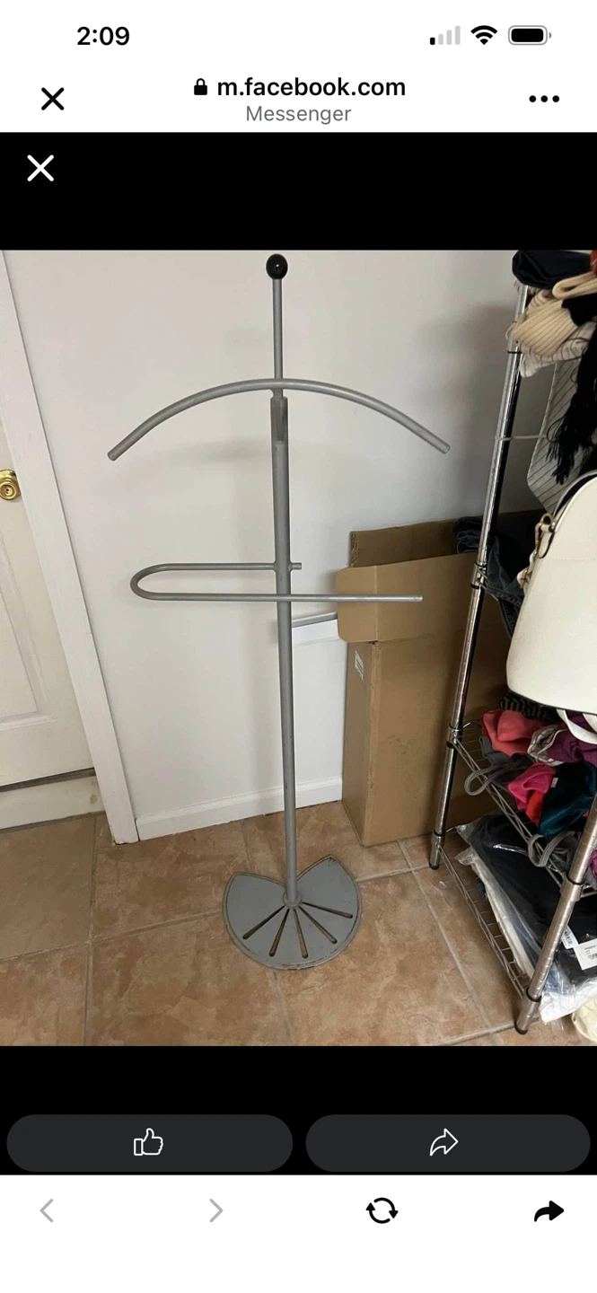 Retro Metal Valet Stand