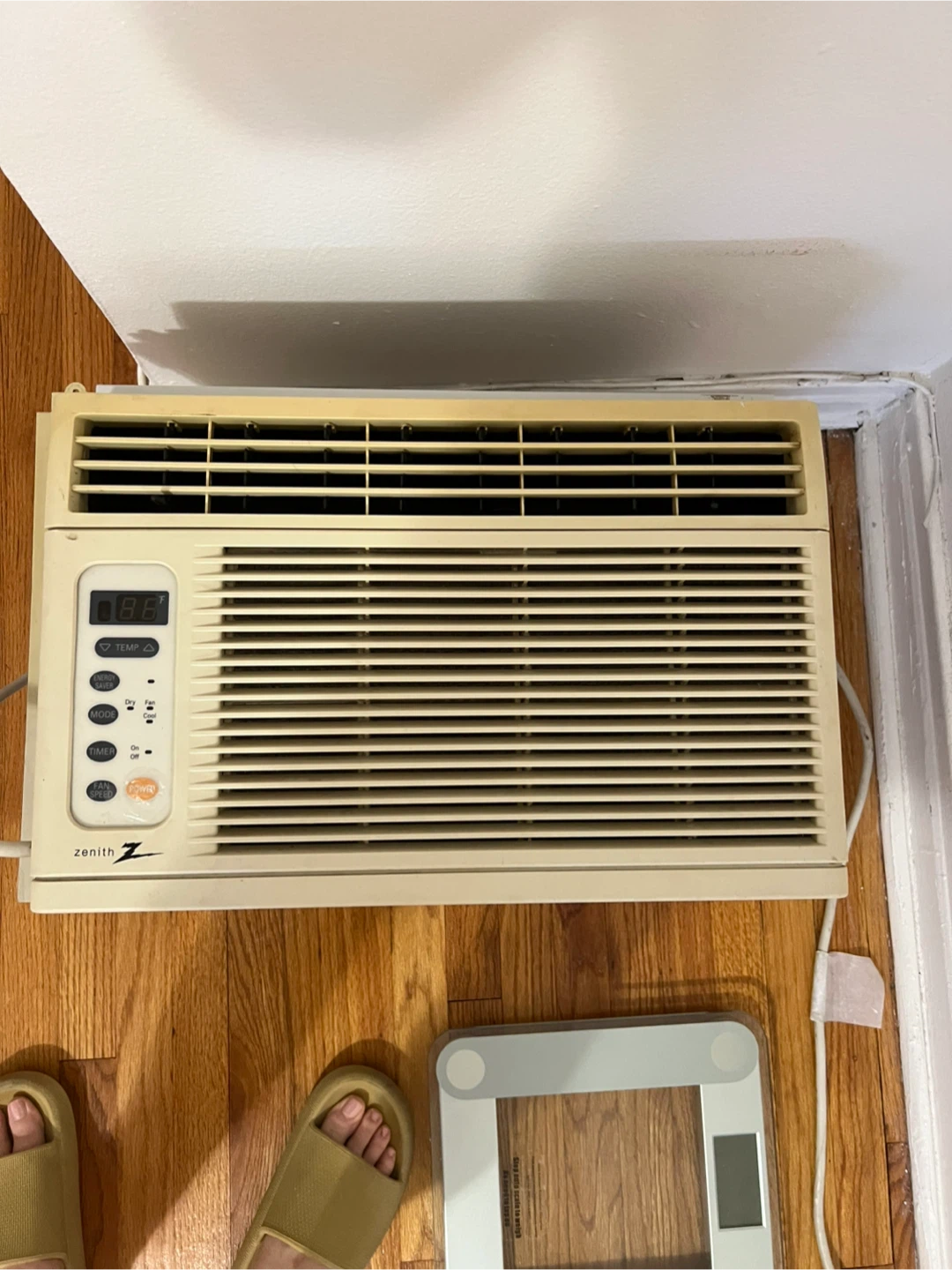 Zenith Window Air Conditioner - photo 2