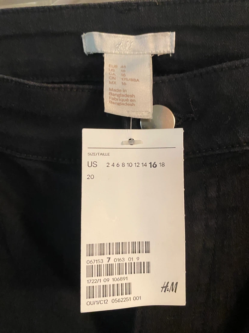 NEW H&M BLACK JEANS – SIZE 16 – WITH TAGS - photo 3