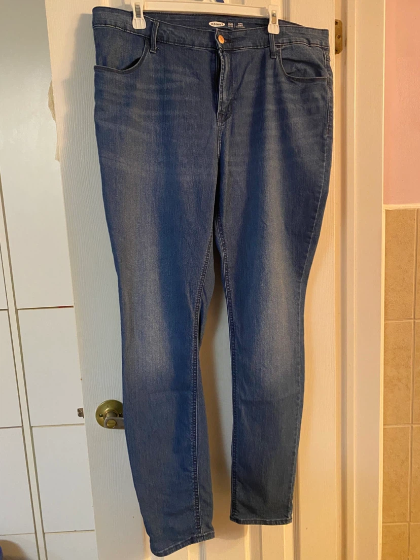 OLD NAVY SUPER SKINNY MID-RISE JEANS – SIZE 18 TALL