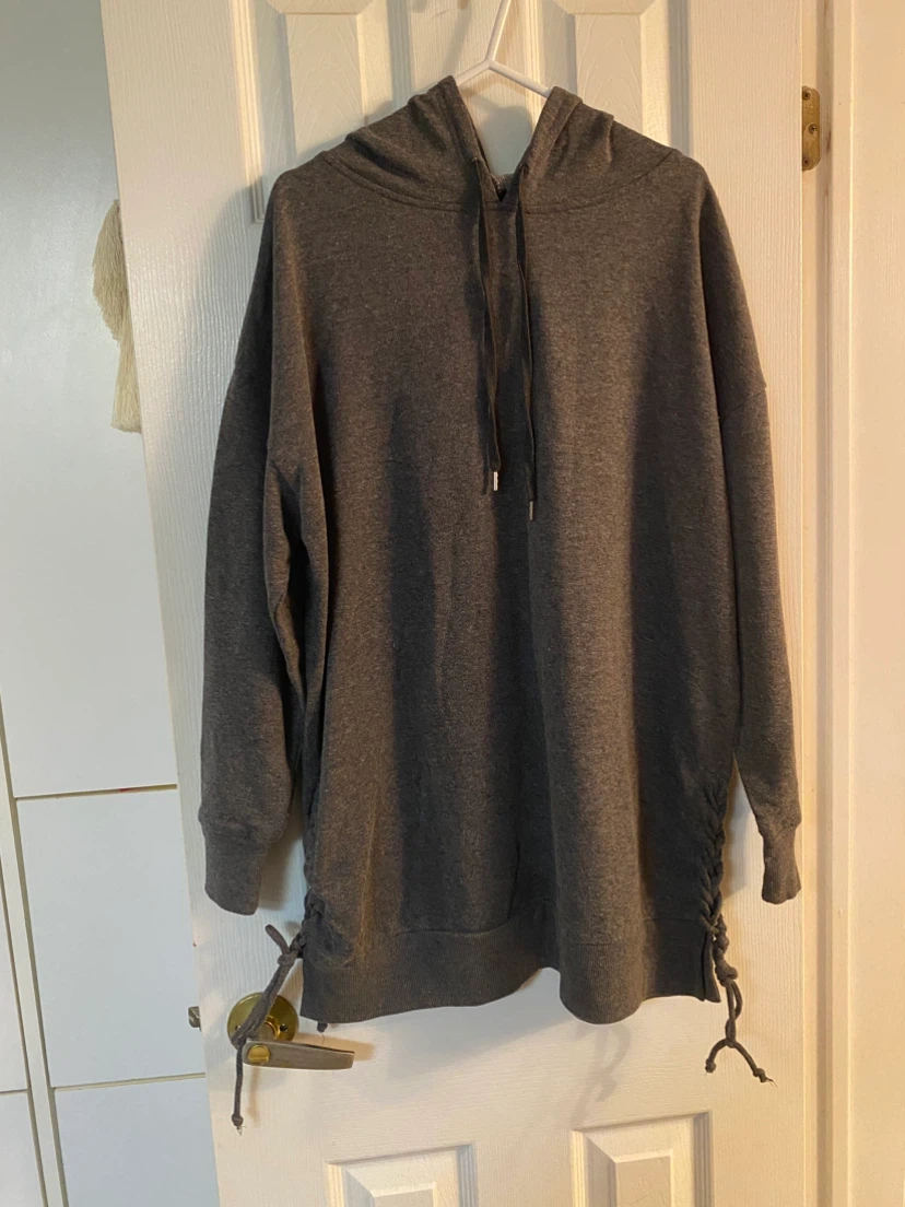 GEORGE LONGLINE LACE-UP HOODIE – SIZE XL