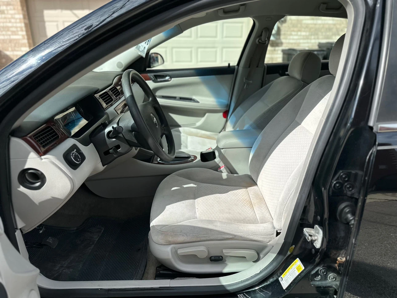 Black Chevrolet Impala LT Sedan - photo 5