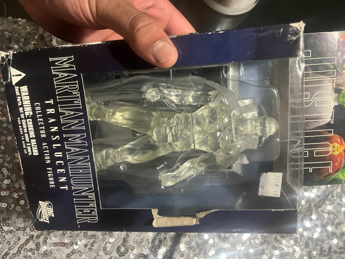 DC Direct Justice Series 5 Martian Manhunter Figure - photo 2