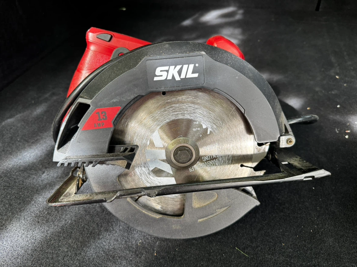 SKIL 7-1/4" Circular  Saw