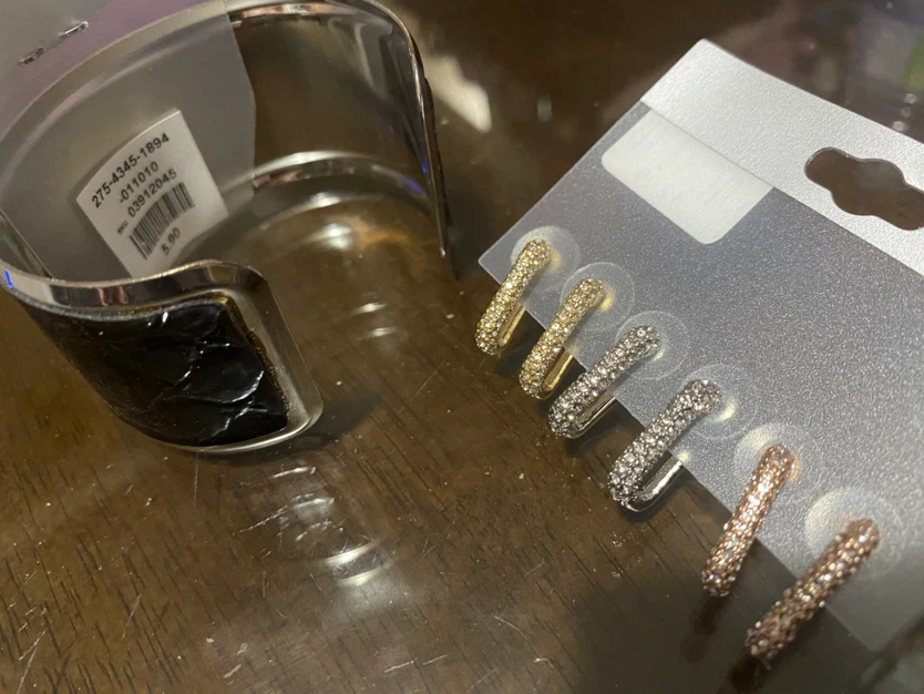 LE CHÂTEAU & SUZY SHIER 5-PIECE JEWELRY & ACCESSORY SET NEW - photo 3