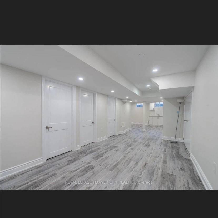 Basement for rent - photo 4