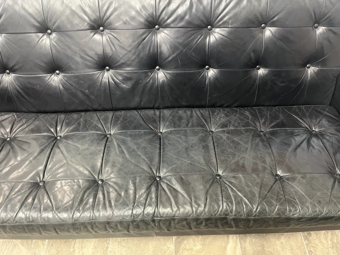 Black Leather Sofa and Two Matching Armchairs - photo 3