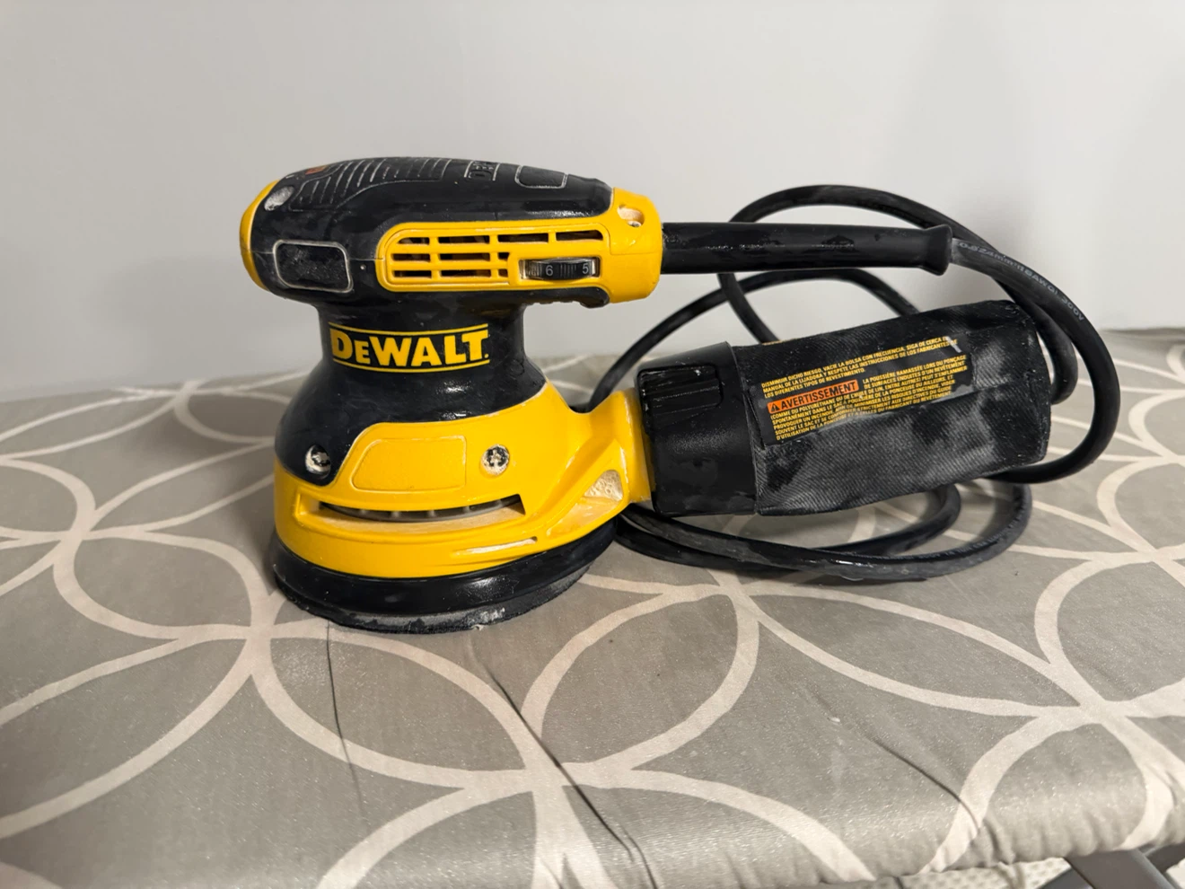 DEWALT Random Orbit Sander