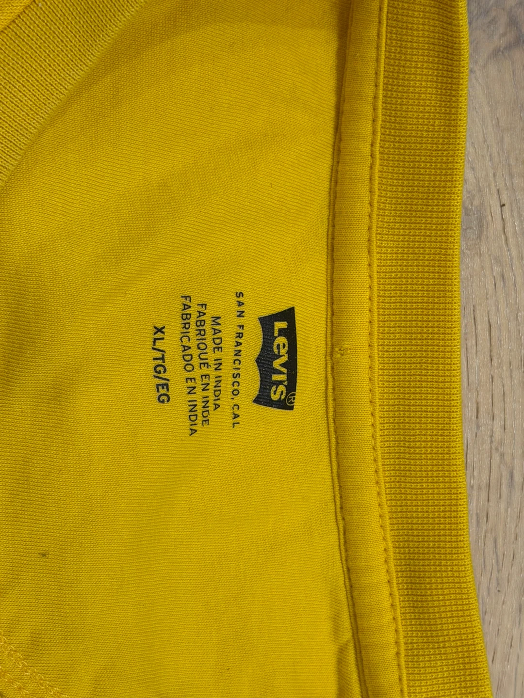 Levi's Yellow Sweatshirt women’s - photo 4