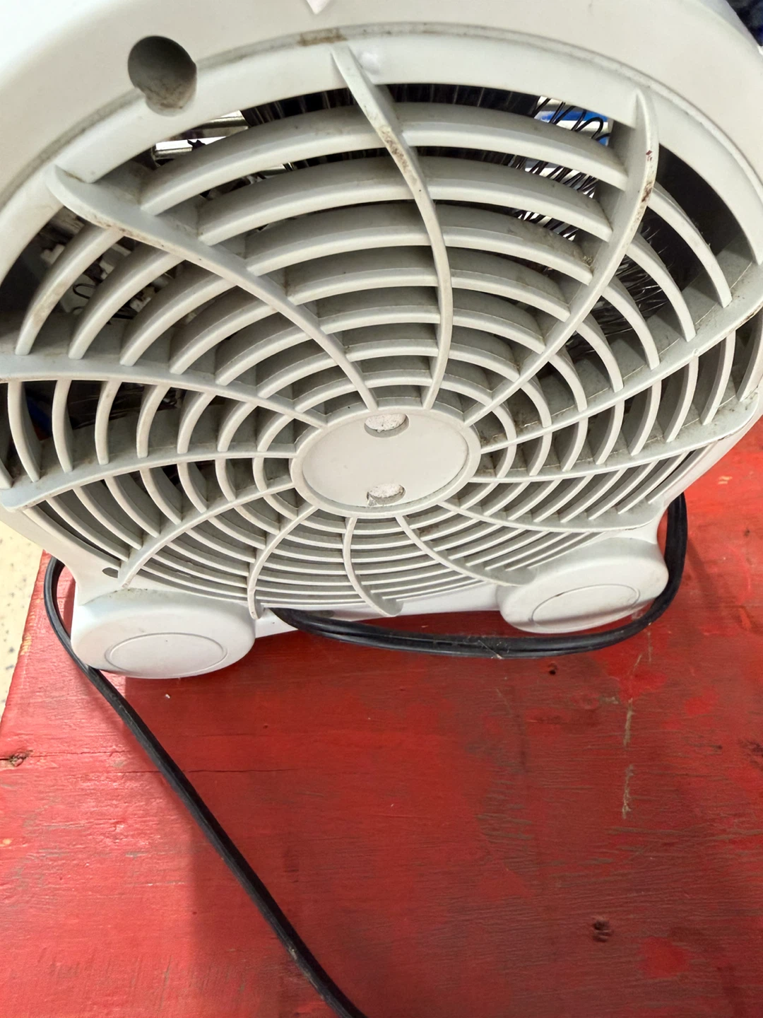Airworks portable space heater - photo 3