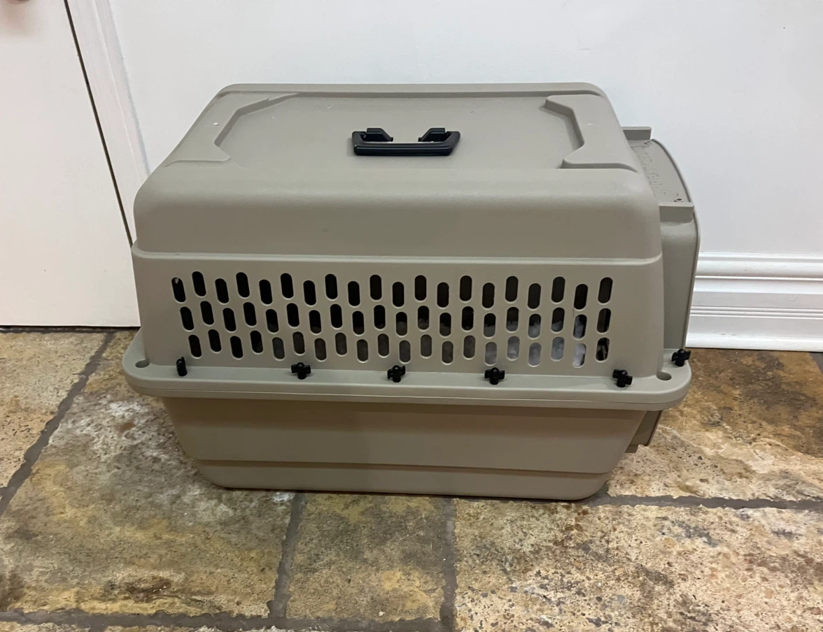 Dog Crate / small or small-medium breed / very clean - photo 4