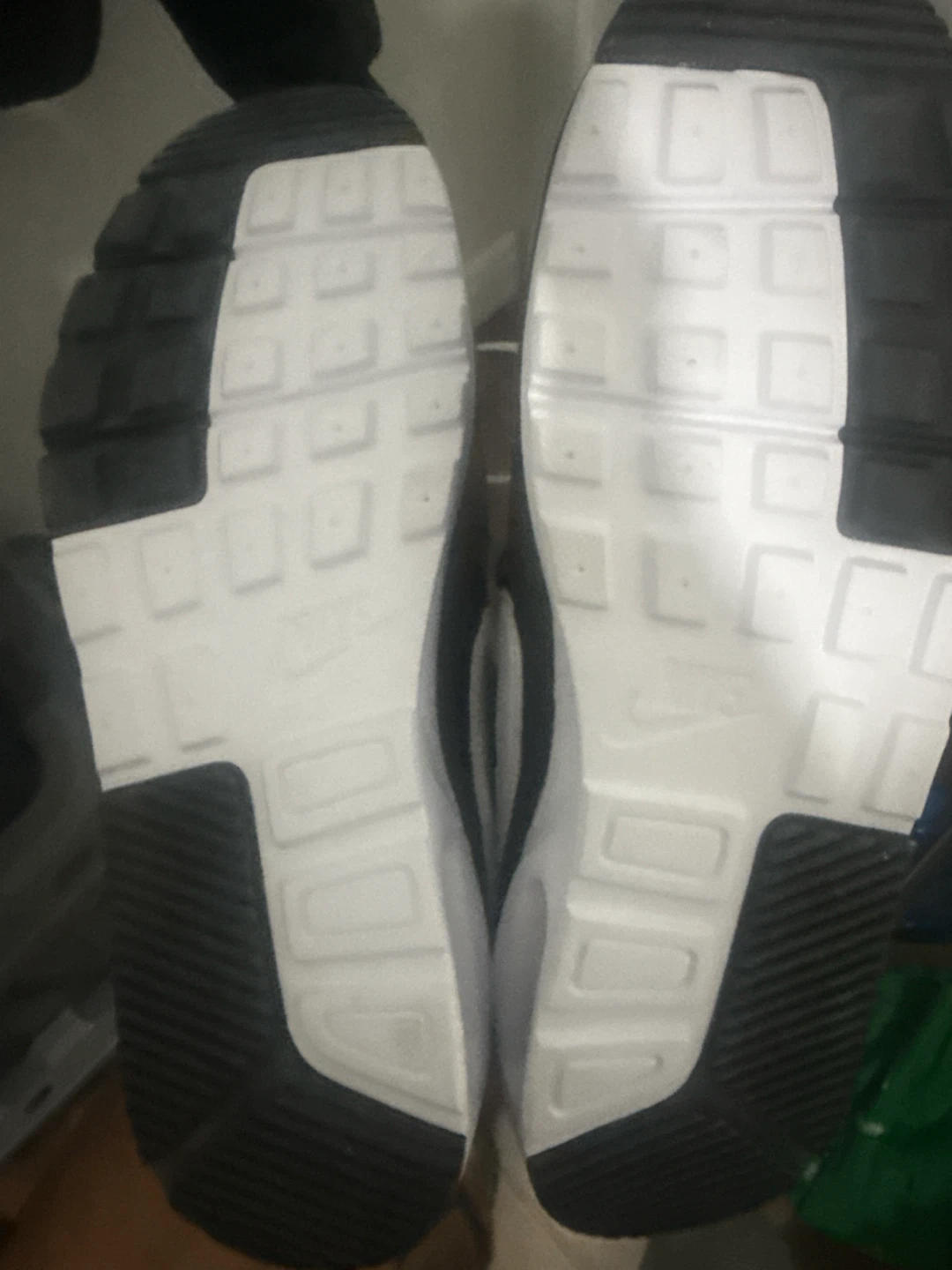 Nike Air Max Sneakers Black and White - photo 2